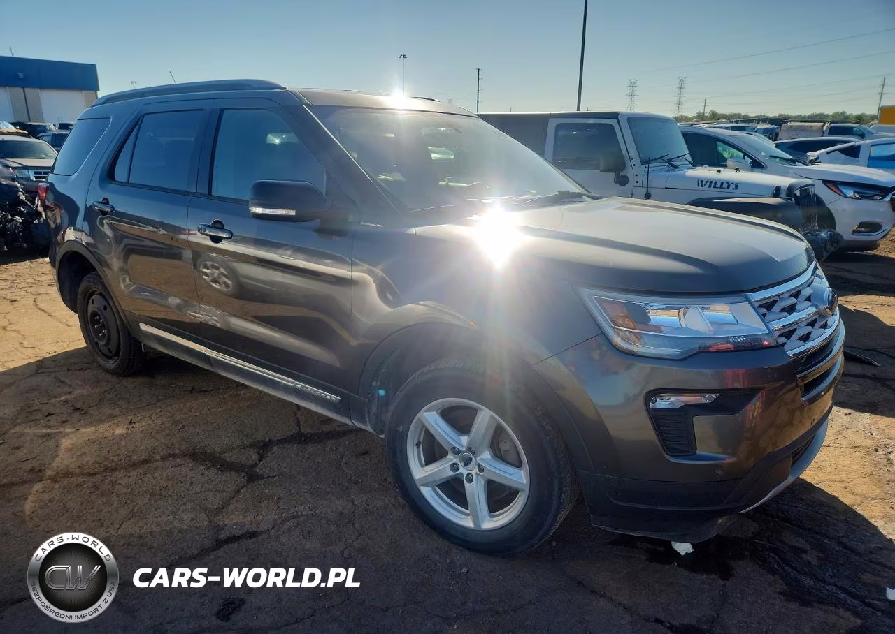 2018 Ford Explorer Xlt VIN:1FM5K7DHXJGC32389 - 4