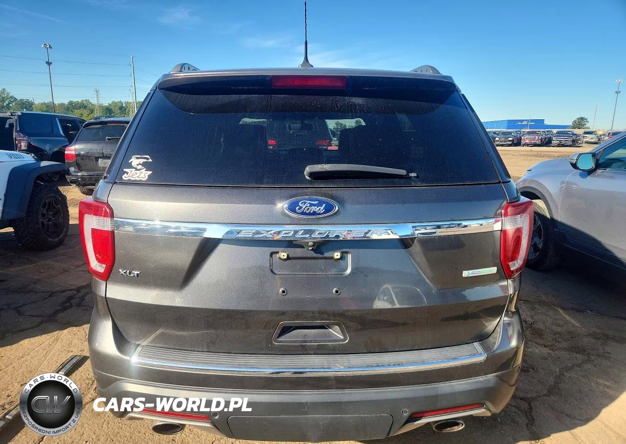 2018 Ford Explorer Xlt VIN:1FM5K7DHXJGC32389 - 6