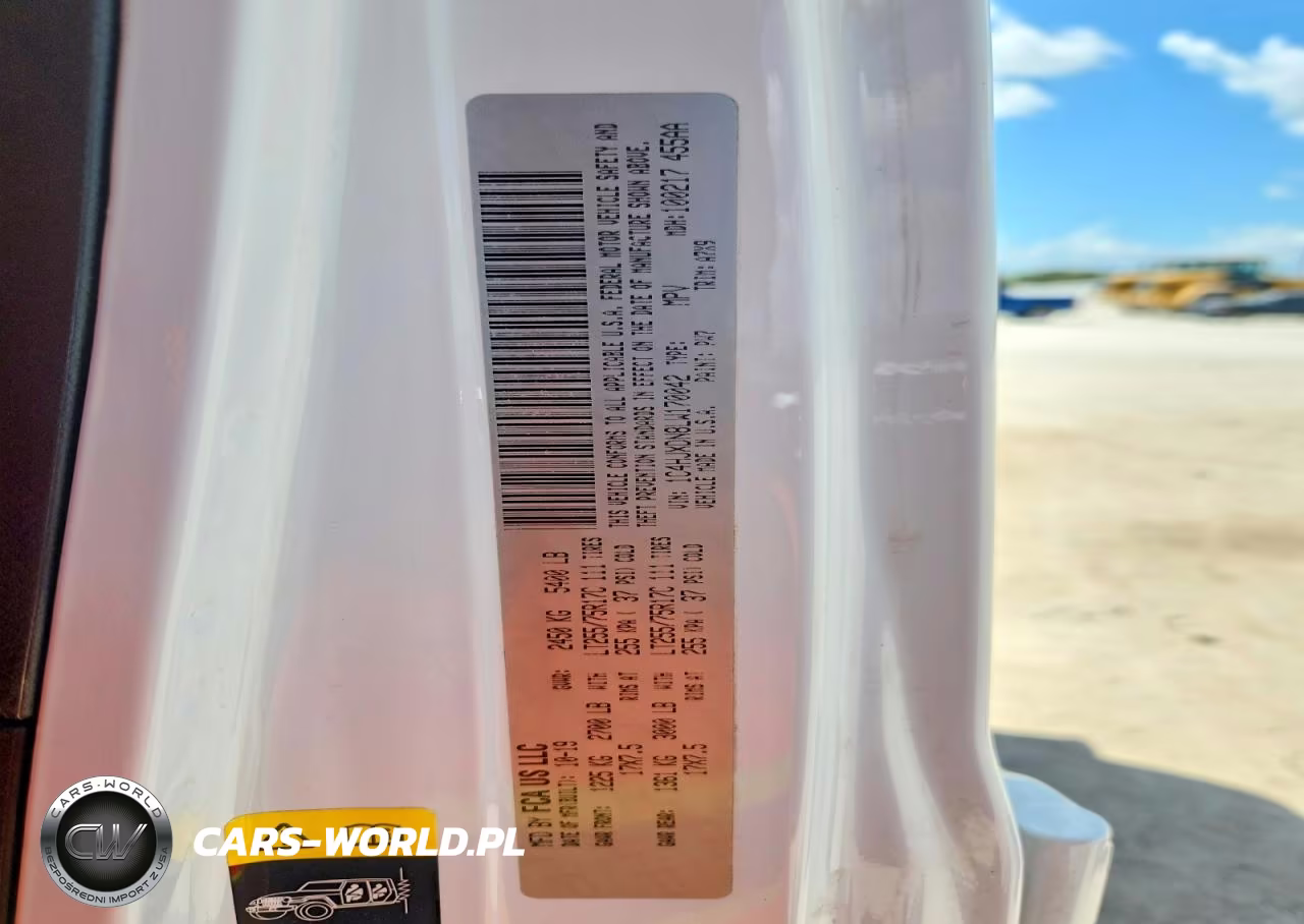 2020 Jeep Wrangler Unlimited Sport VIN:1C4HJXDN8LW170042 - 12