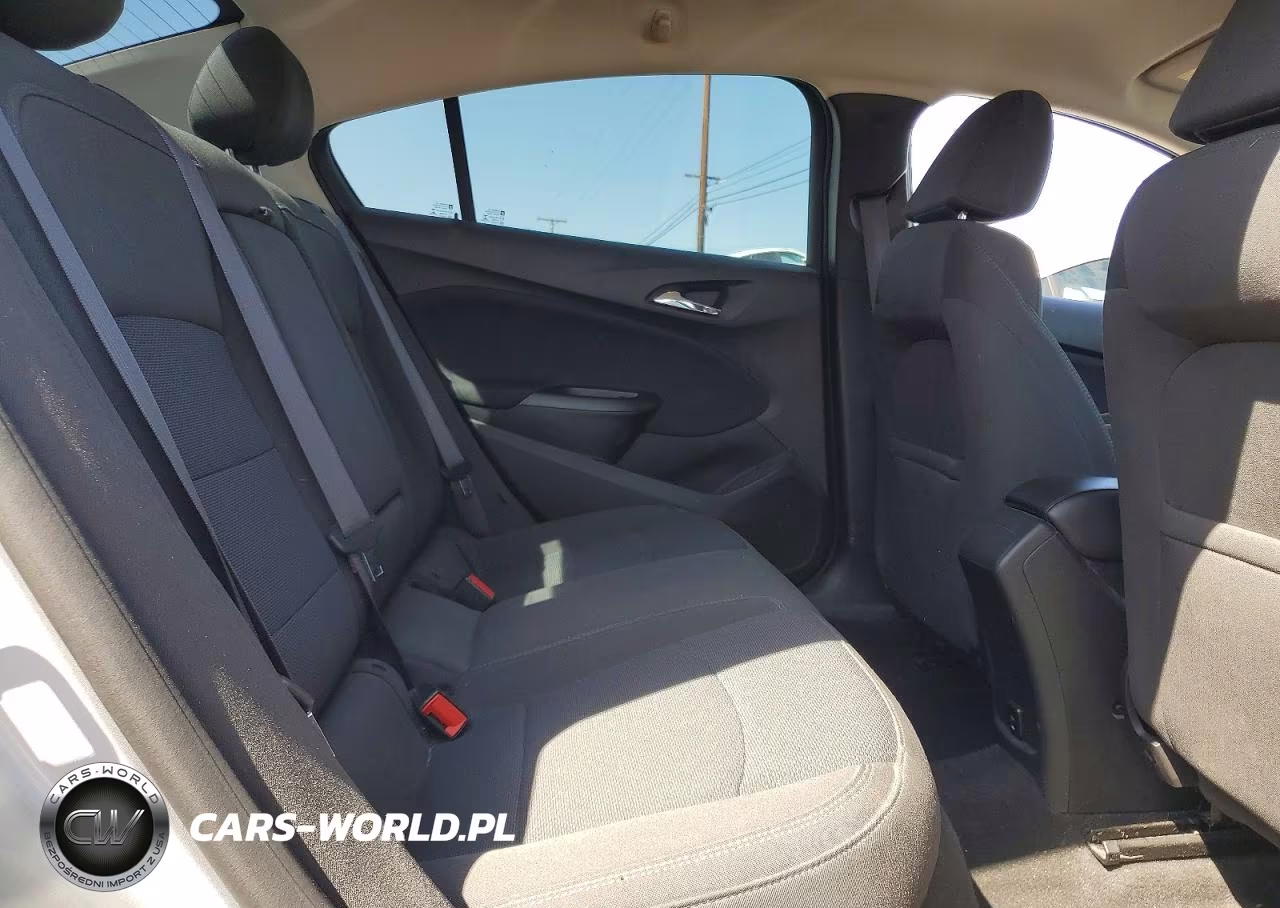 2017 Chevrolet Cruze Lt VIN:1G1BE5SM8H7126268 - 10