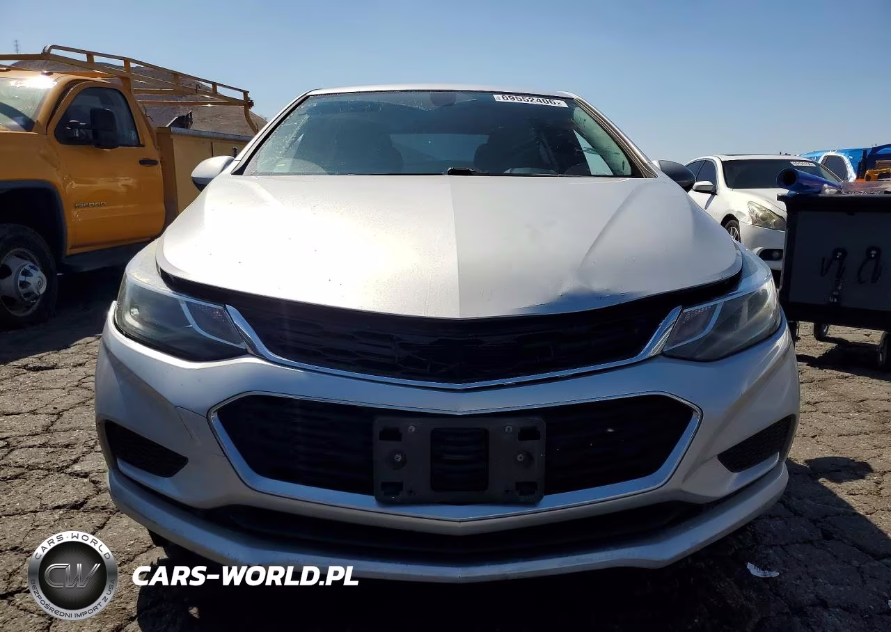 2017 Chevrolet Cruze Lt VIN:1G1BE5SM8H7126268 - 5