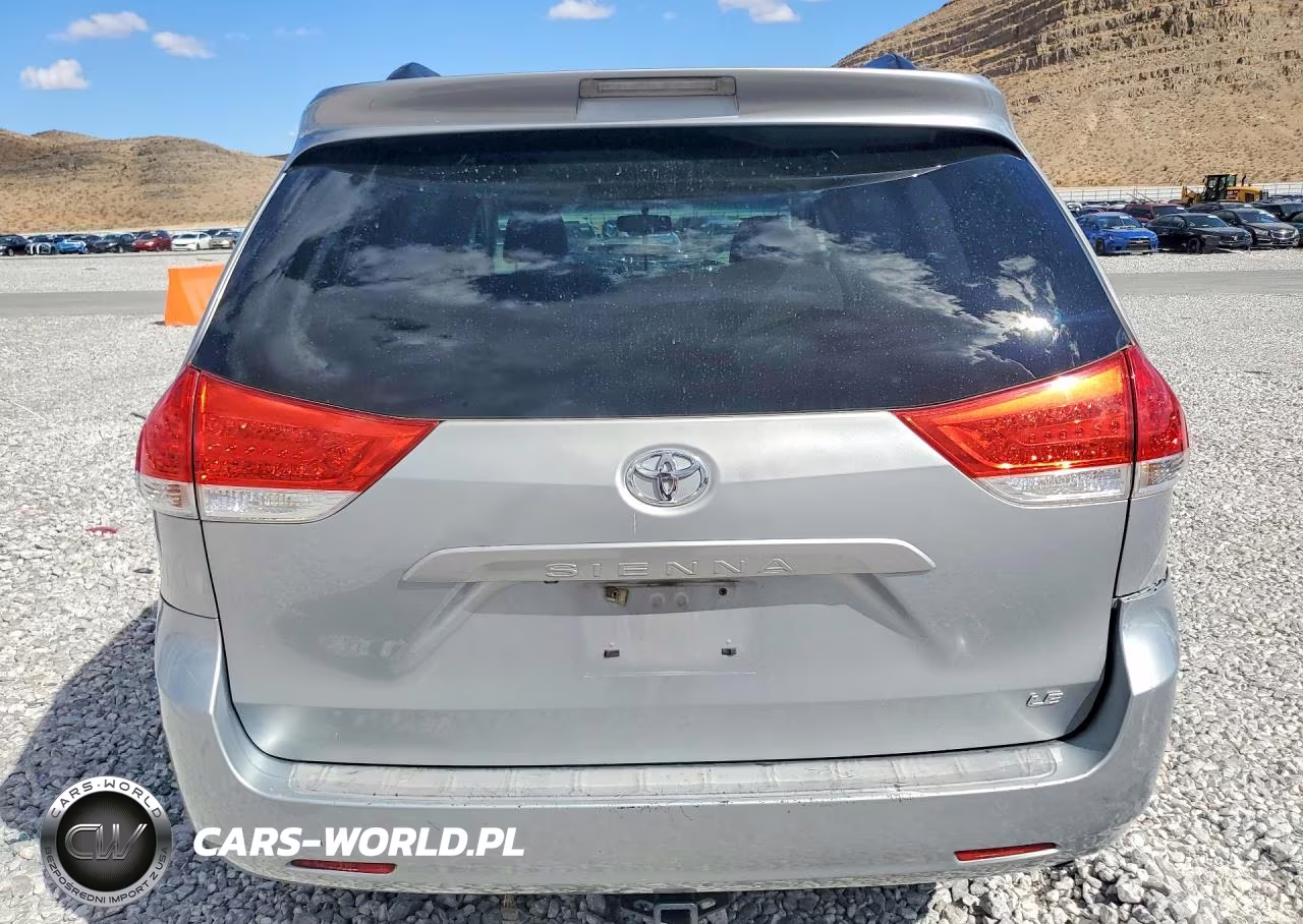 2011 Toyota Sienna Le VIN:5TDKK3DC7BS105790 - 6