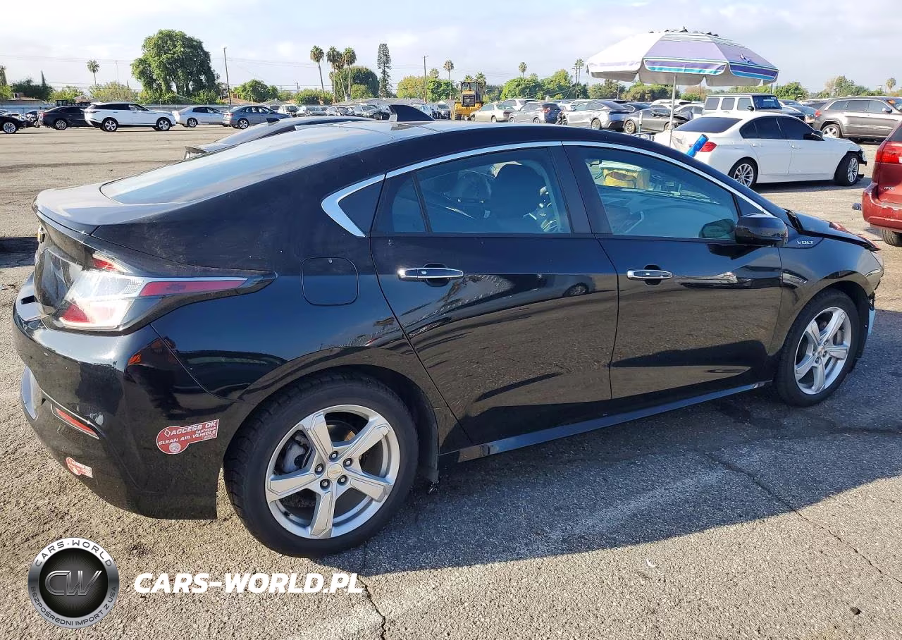2018 Chevrolet Volt Lt VIN:1G1RC6S51JU146985 - 3