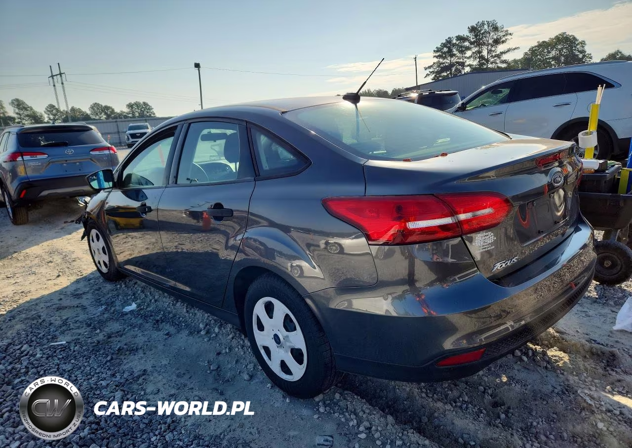 2018 Ford Focus S VIN:1FADP3E28JL259804 - 2