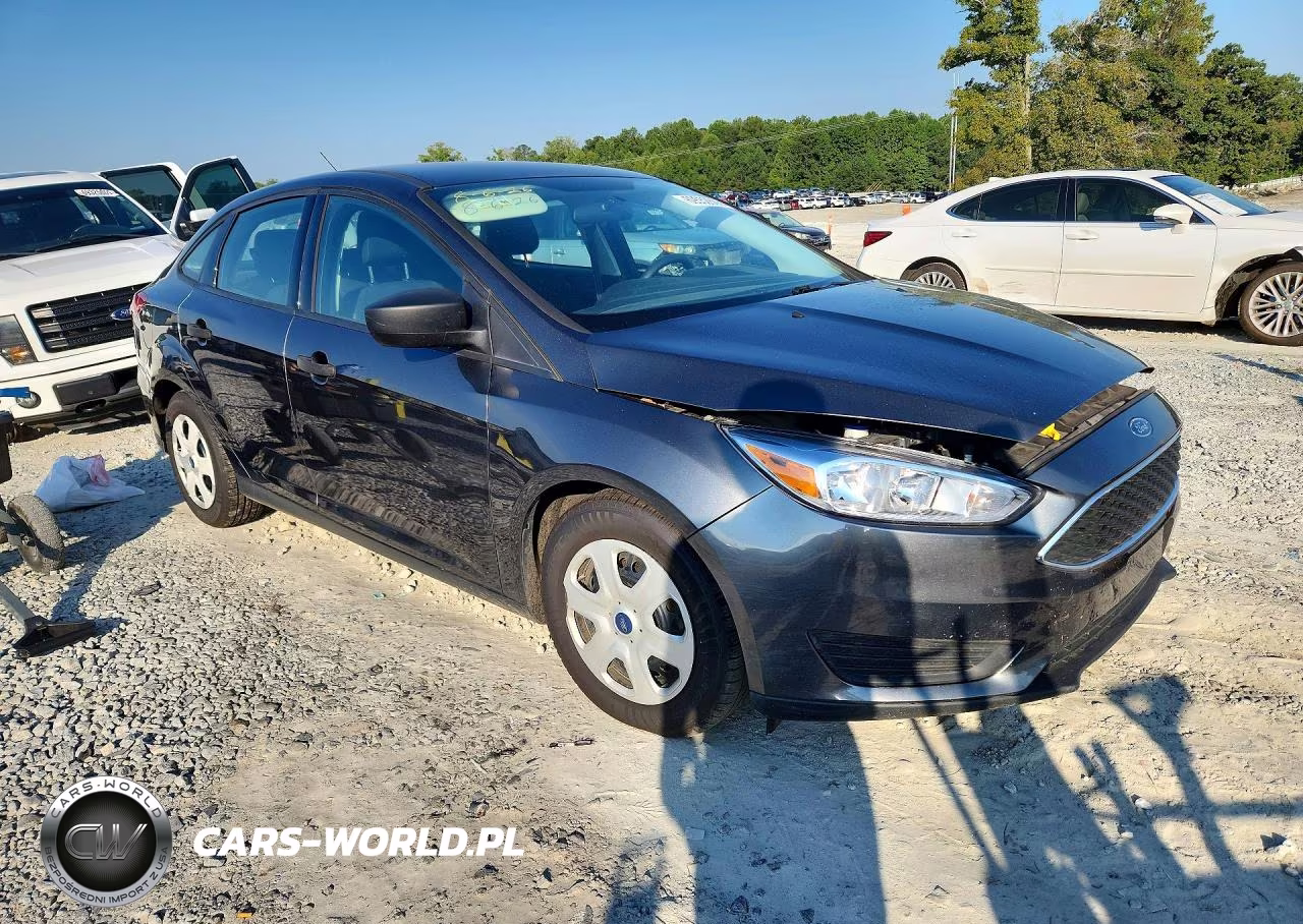 2018 Ford Focus S VIN:1FADP3E28JL259804 - 4