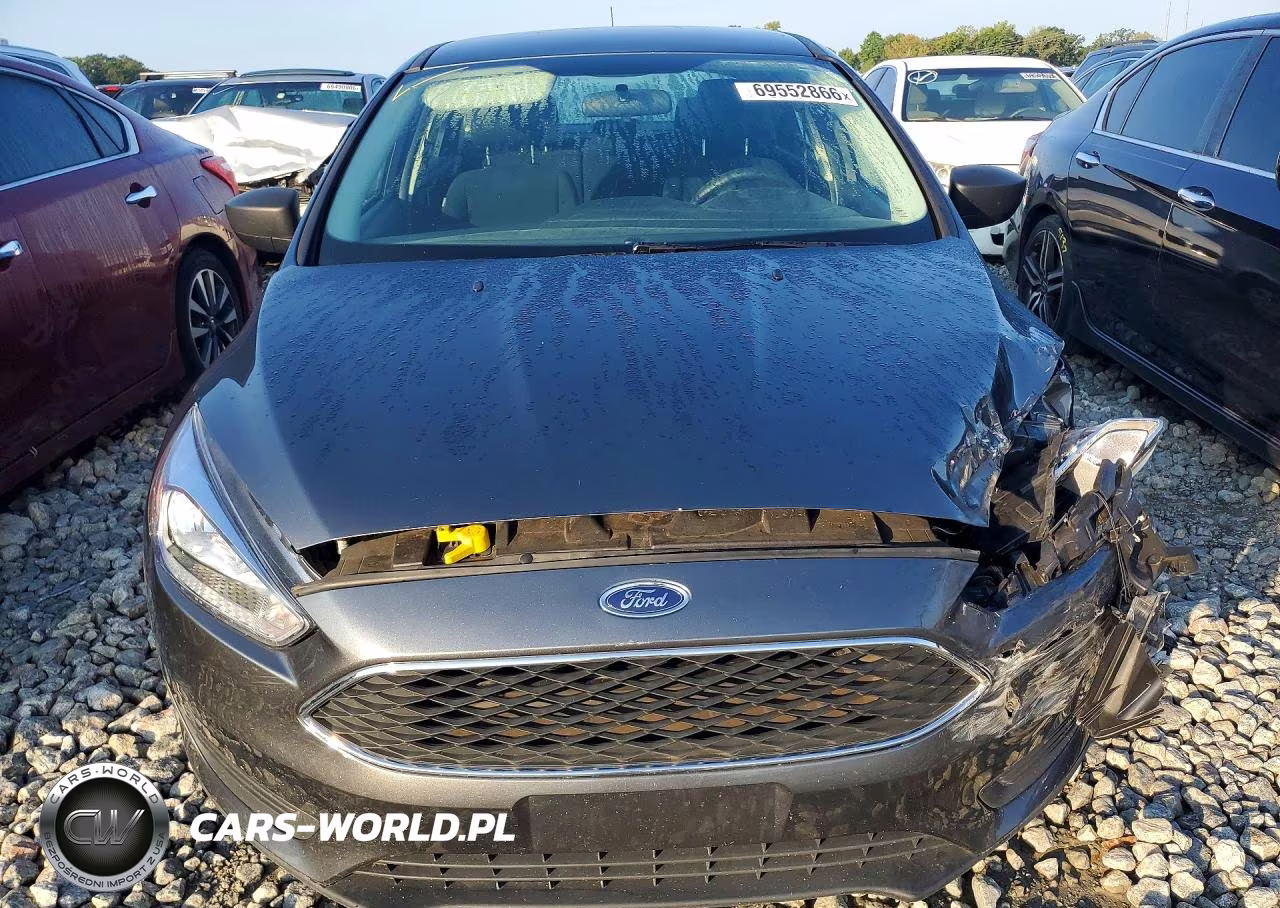 2018 Ford Focus S VIN:1FADP3E28JL259804 - 5
