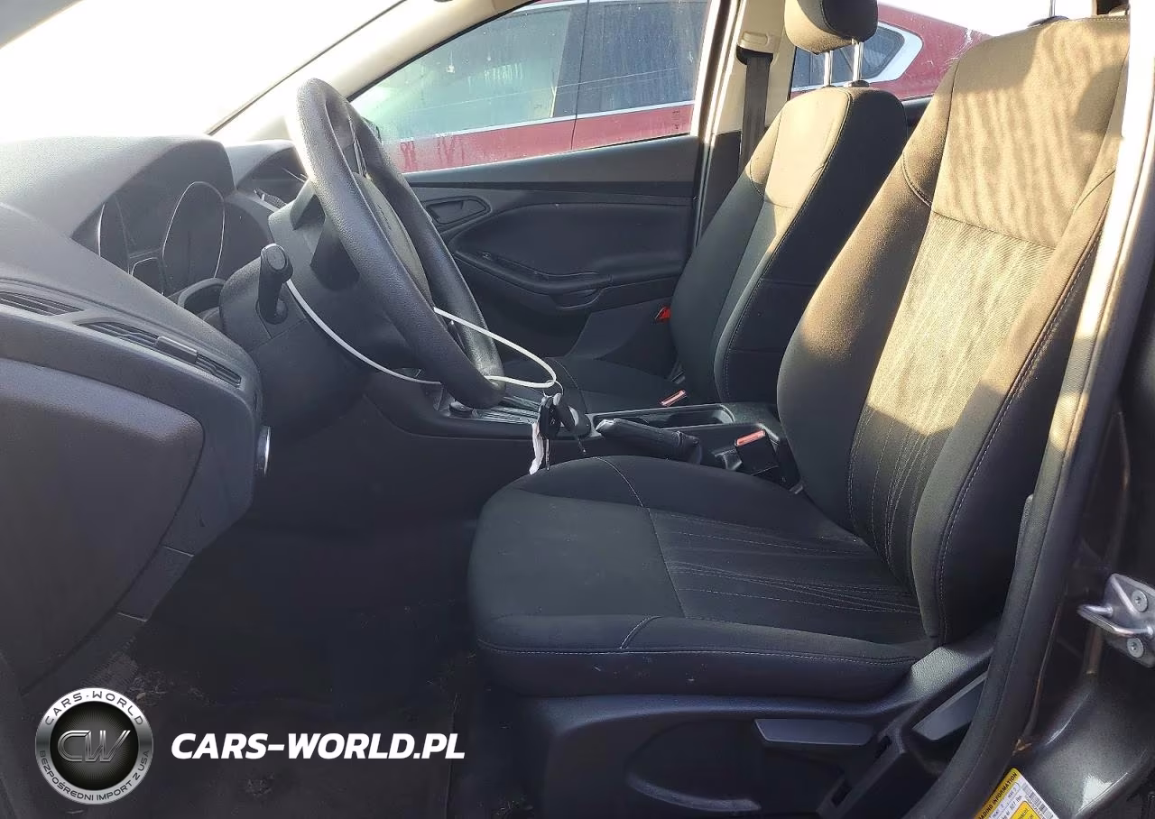 2018 Ford Focus S VIN:1FADP3E28JL259804 - 7