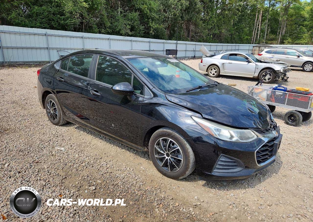 2019 Chevrolet Cruze VIN:1G1BJ5SM6K7100075 - 4