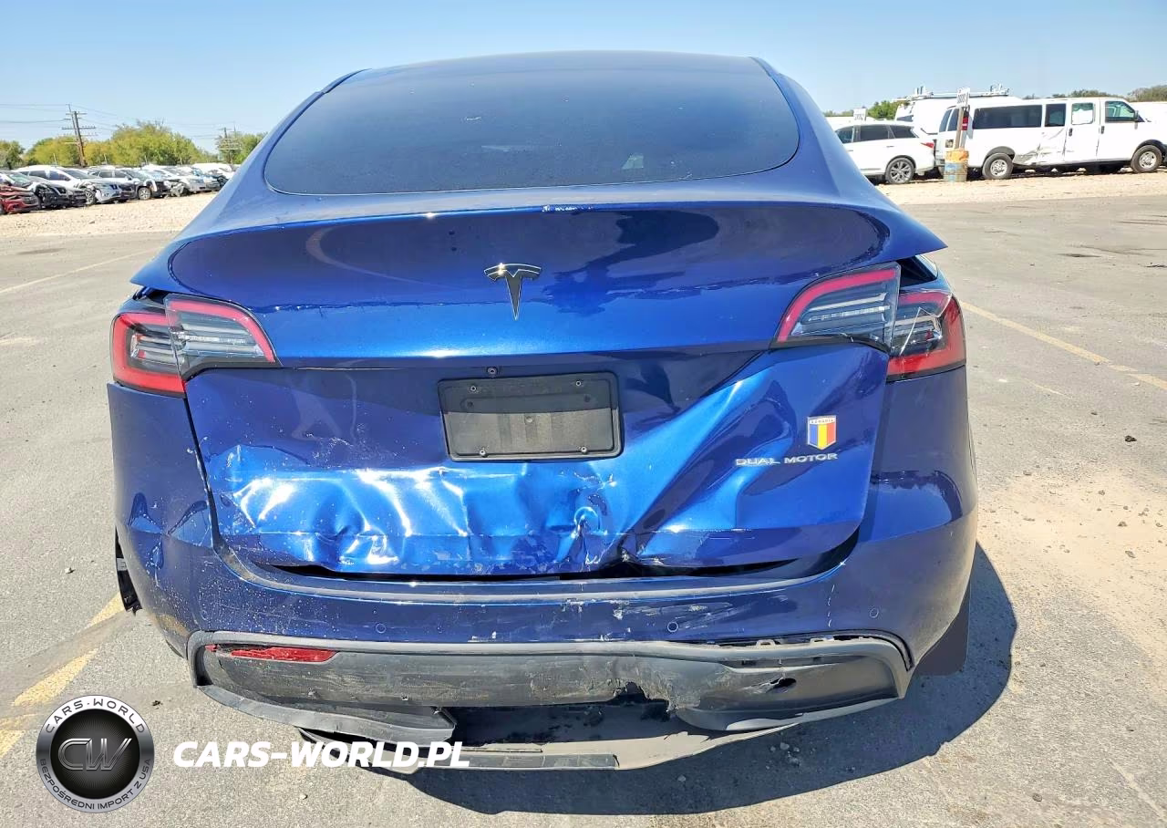2020 Tesla Model Y VIN:5YJYGDEE2LF031735 - 6