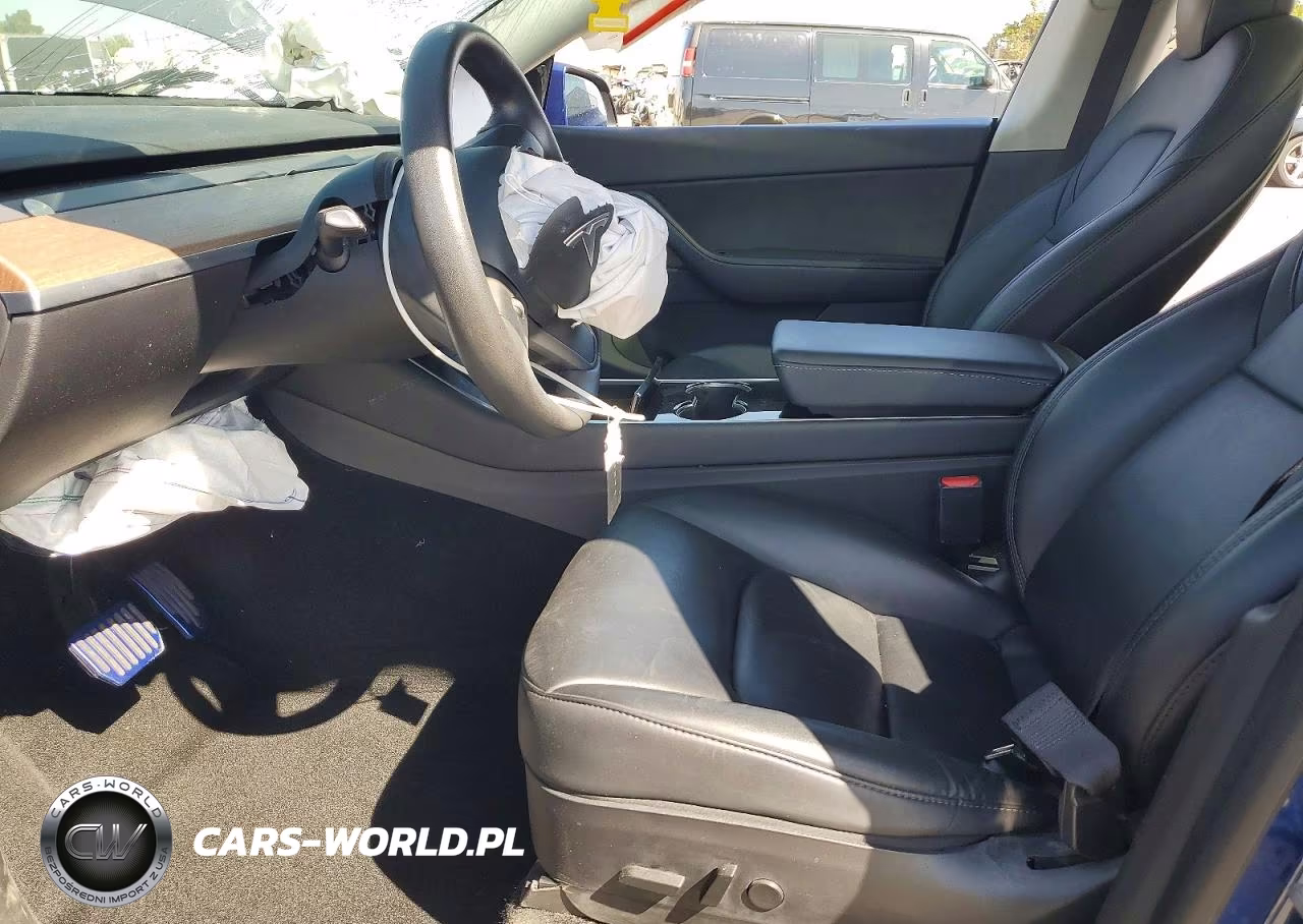 2020 Tesla Model Y VIN:5YJYGDEE2LF031735 - 7