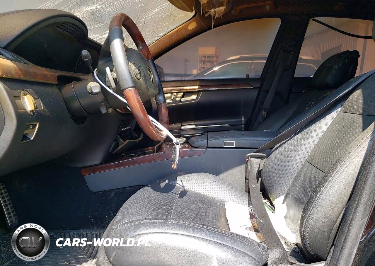 2010 Mercedes-Benz S 550 VIN:WDDNG7BBXAA319013 - 7