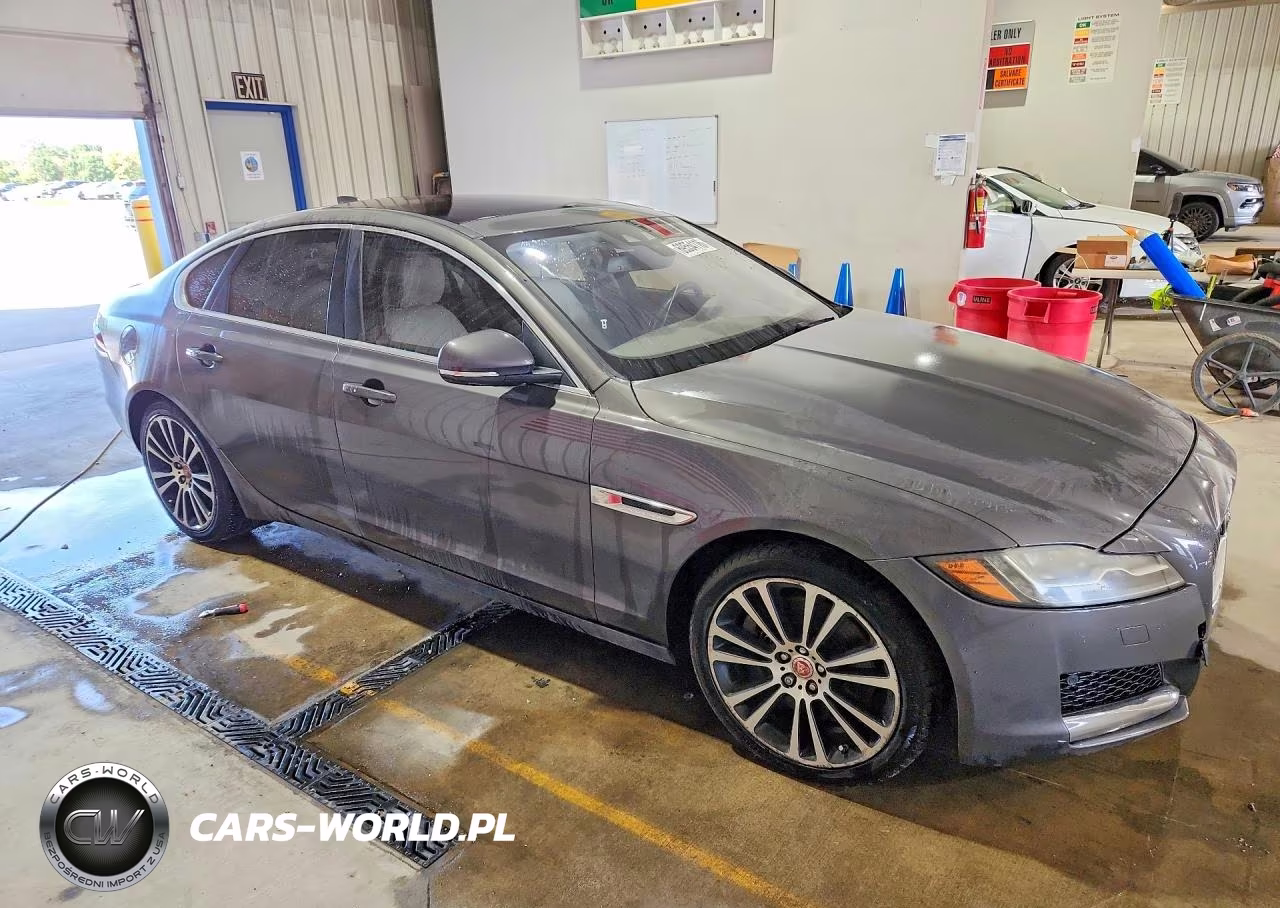 2017 Jaguar Xf Prestige VIN:SAJBK4BV7HCY27315 - 4