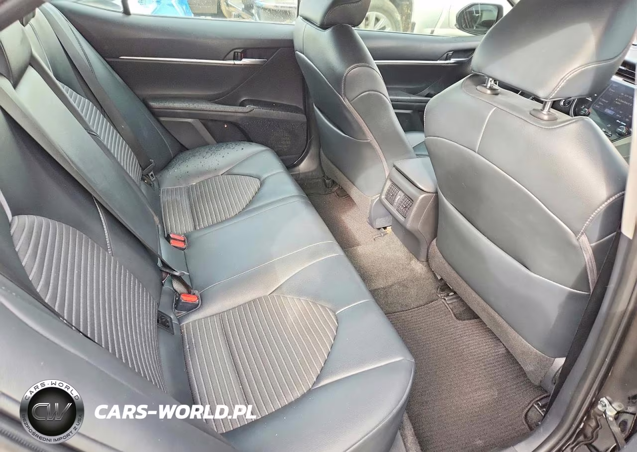 2019 Toyota Camry L VIN:4T1B11HK3KU209807 - 10