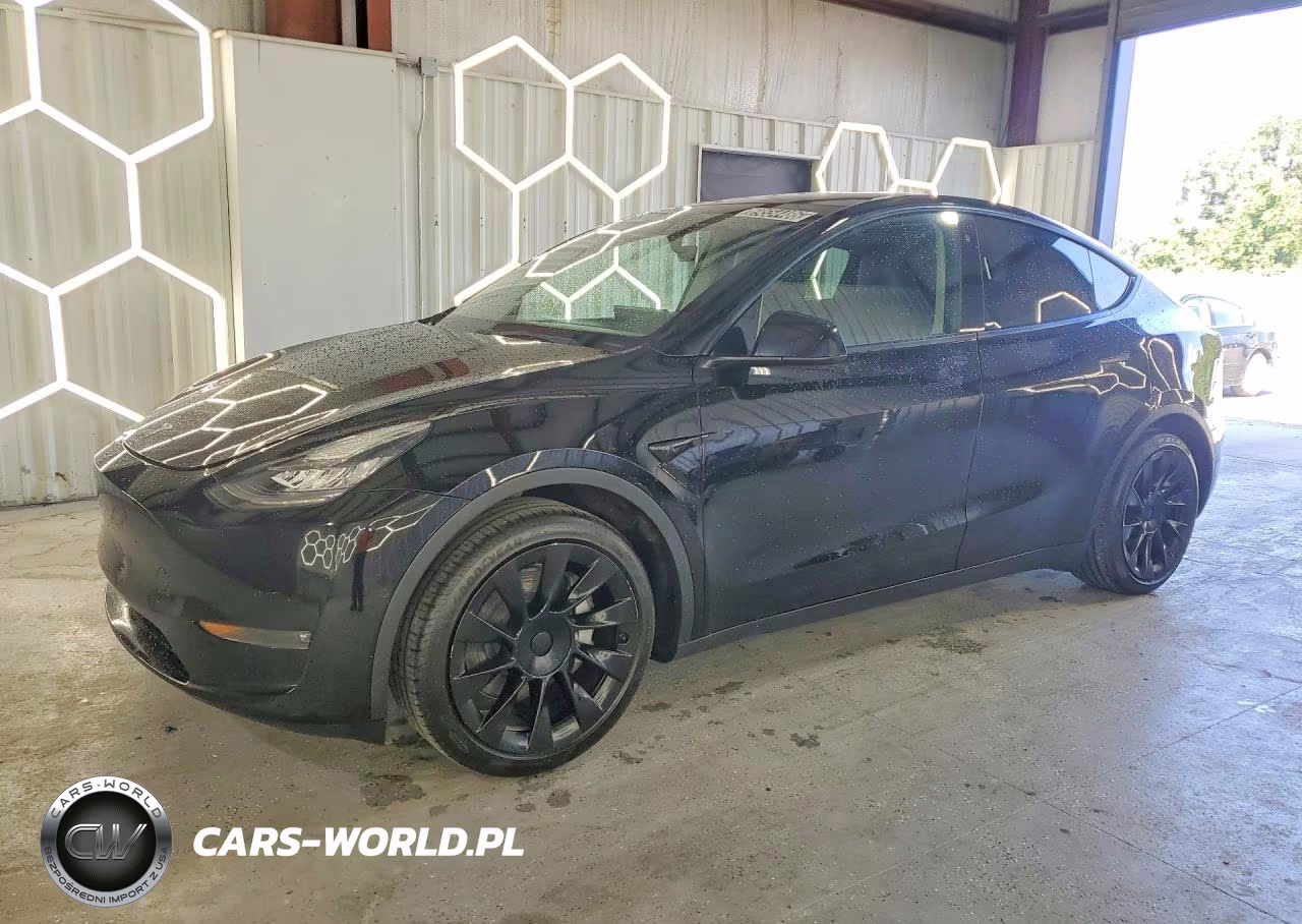 2023 Tesla Model Y – zdjęcie 1 z 13