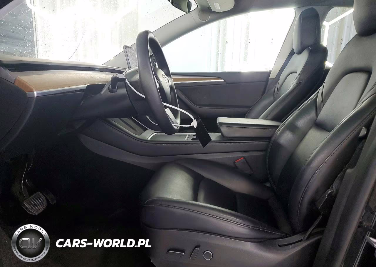 2023 Tesla Model Y VIN:7SAYGAEE8PF584543 - 7