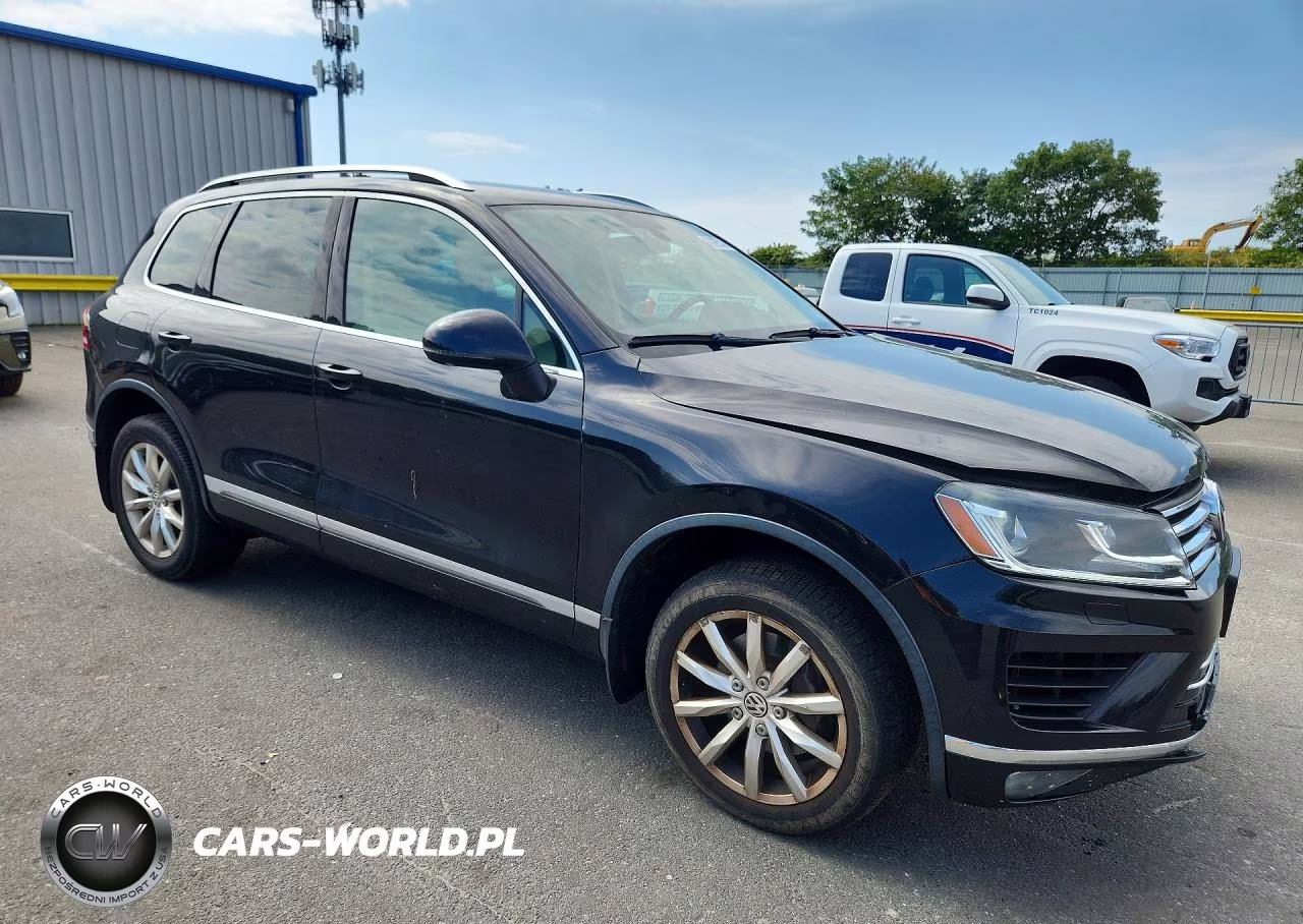 2015 Volkswagen Touareg V6 VIN:WVGEF9BP1FD004381 - 4