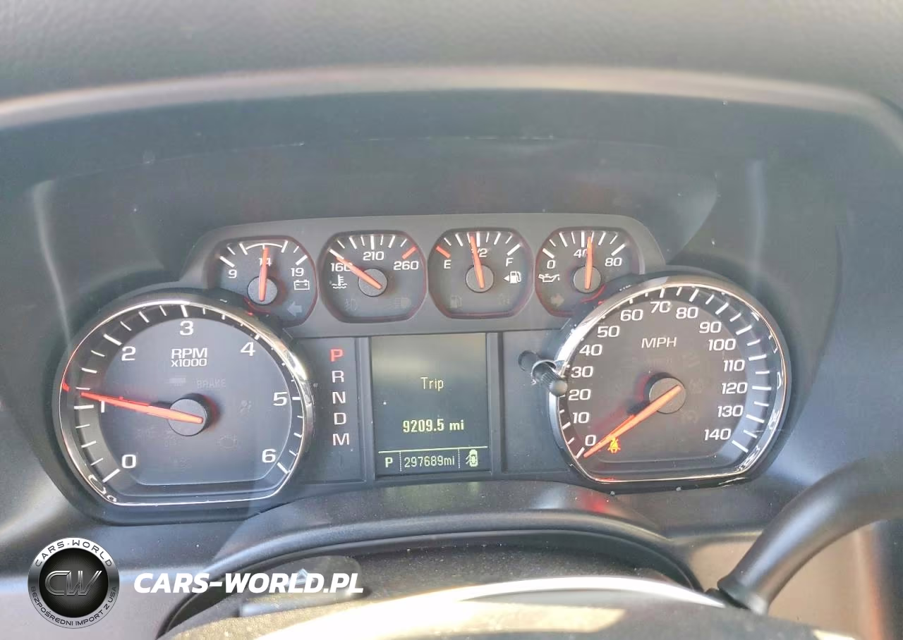 2016 Chevrolet Silverado C1500 VIN:1GCRCNEH5GZ331480 - 9