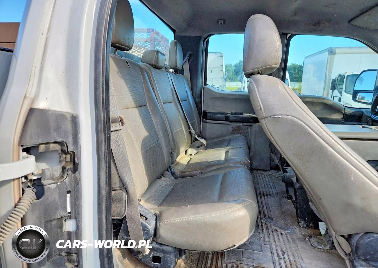 2017 Ford F550 Super Duty VIN:1FD0X5HT0HED60399 - 10