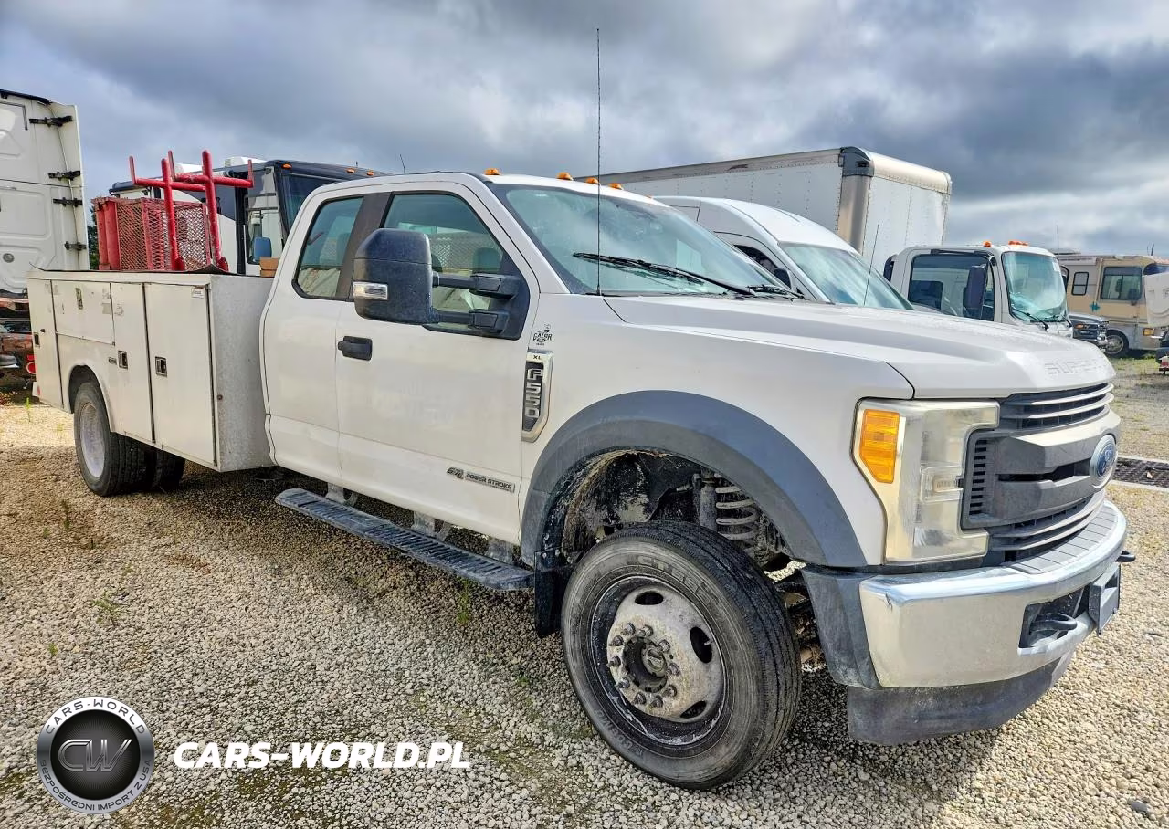 2017 Ford F550 Super Duty VIN:1FD0X5HT0HED60399 - 4