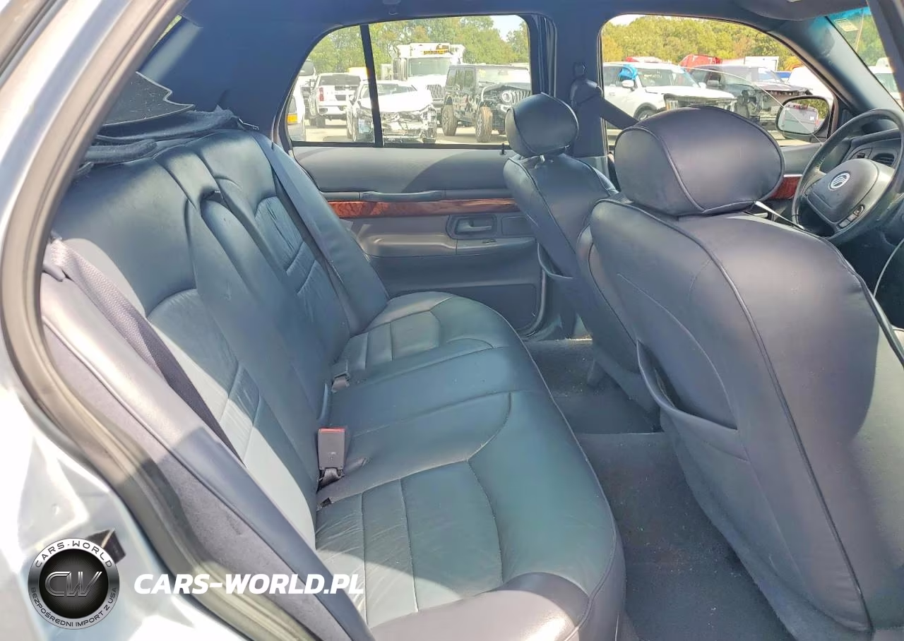 2001 Mercury Grand Marquis Ls VIN:2MEFM75W11X695739 - 10