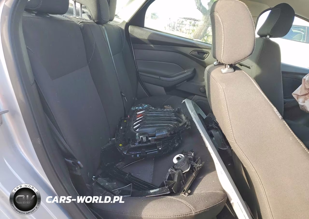 2016 Ford Focus S VIN:1FADP3E22GL281189 - 10