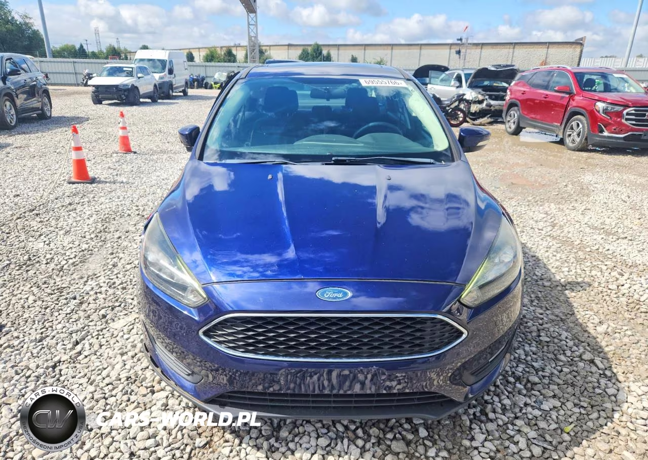 2017 Ford Focus Sel VIN:1FADP3H25HL229150 - 5
