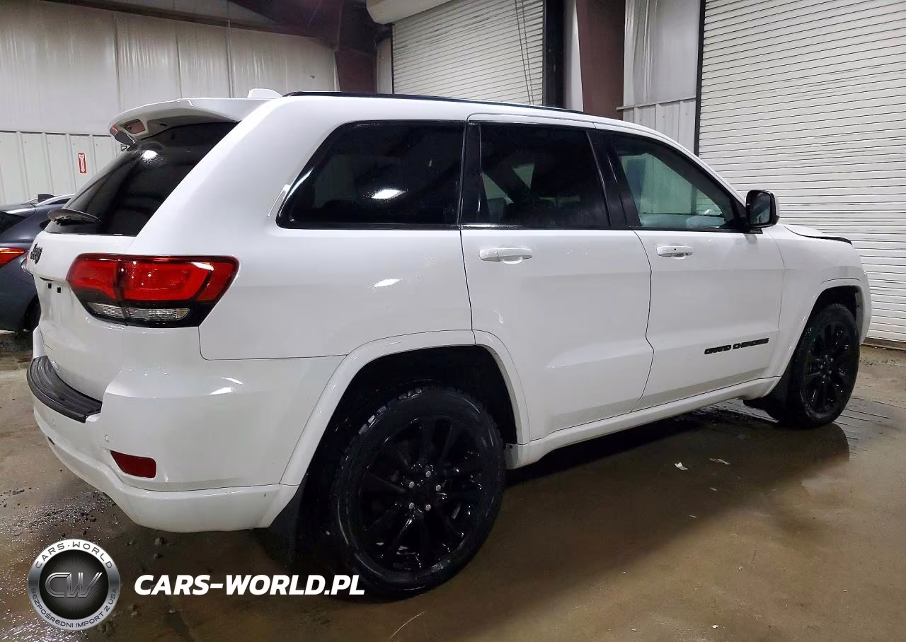 2019 Jeep Grand Cherokee Laredo VIN:1C4RJFAG5KC791243 - 3