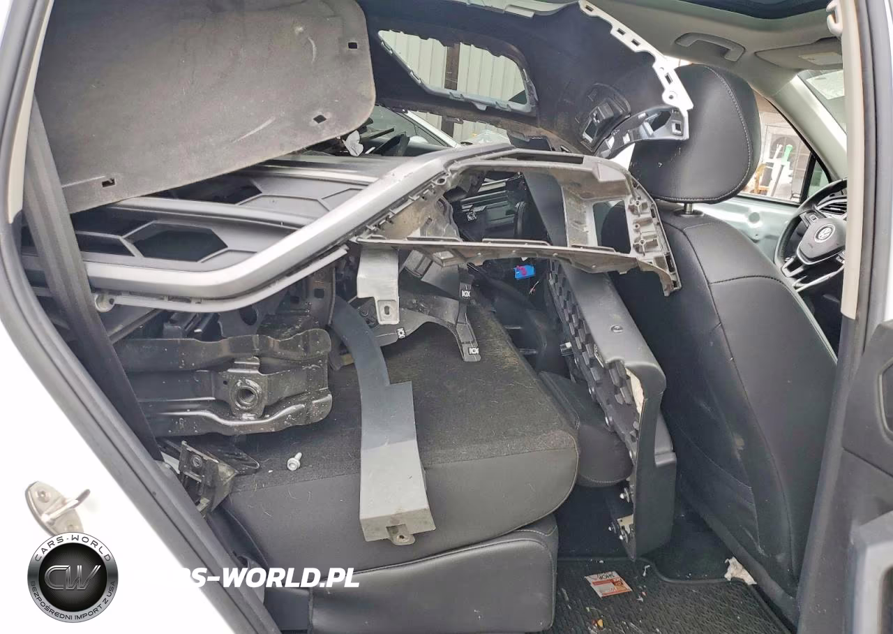 2020 Volkswagen Tiguan Se VIN:3VV2B7AX1LM063196 - 11