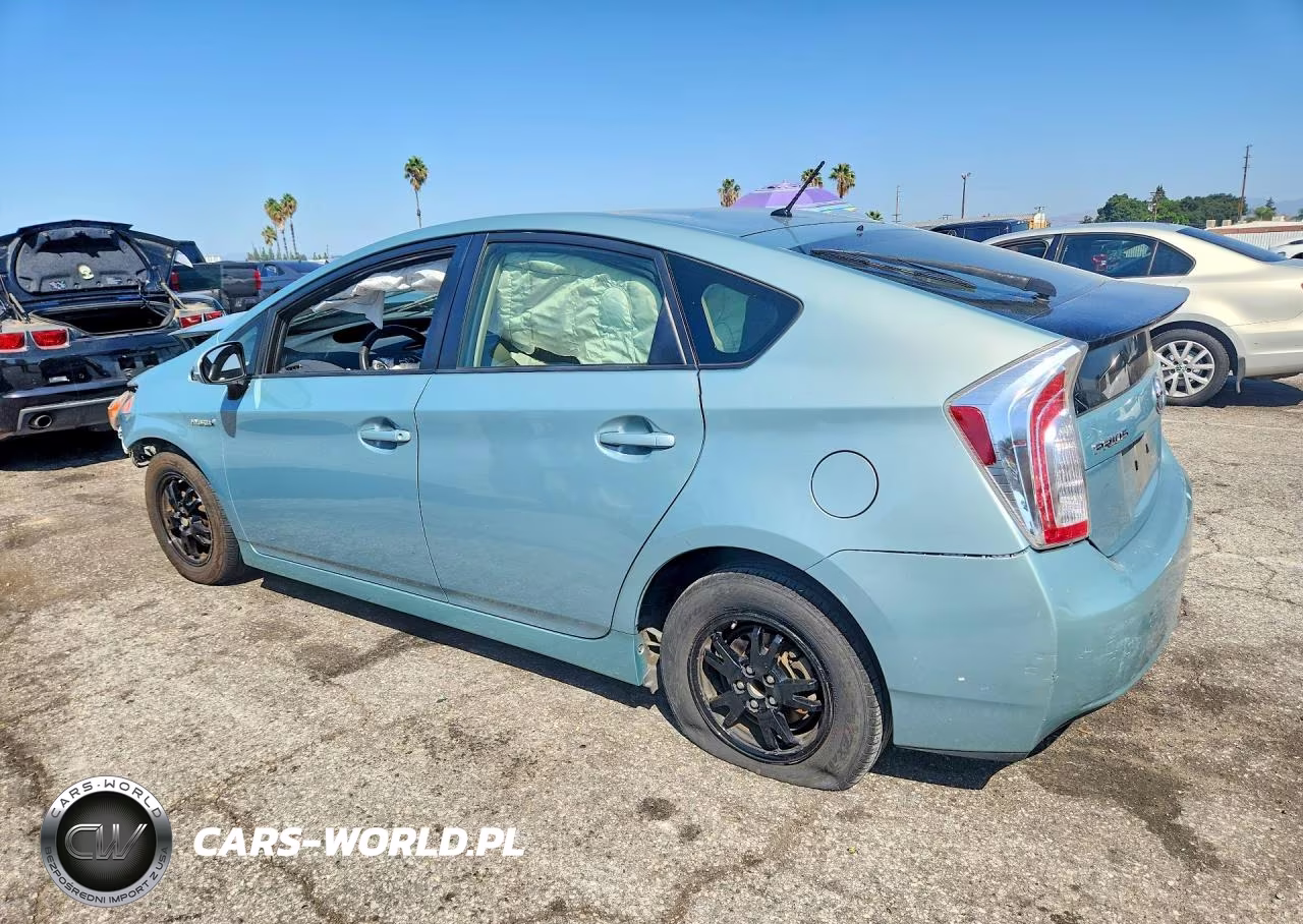 2015 Toyota Prius Two VIN:JTDKN3DU0F1898658 - 2