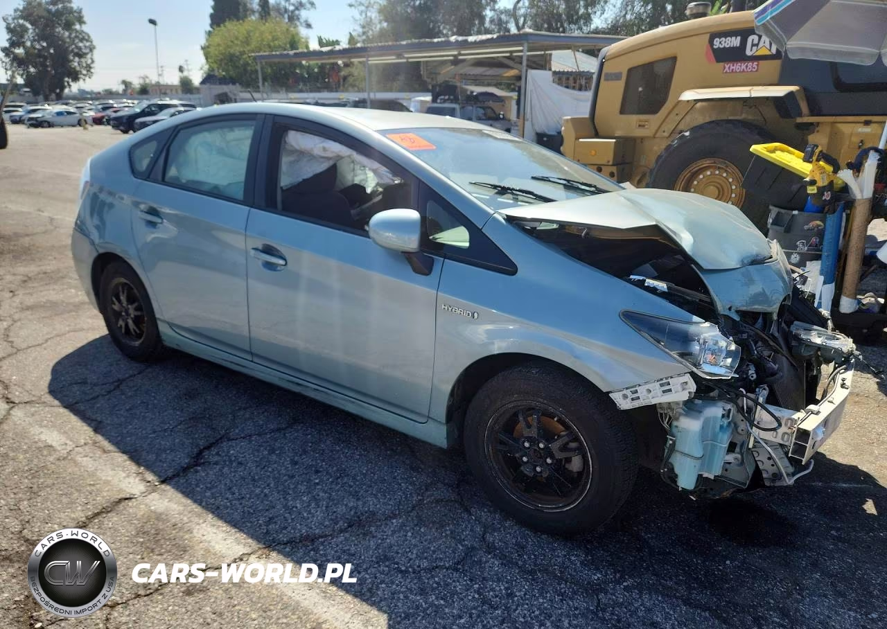2015 Toyota Prius Two VIN:JTDKN3DU0F1898658 - 4