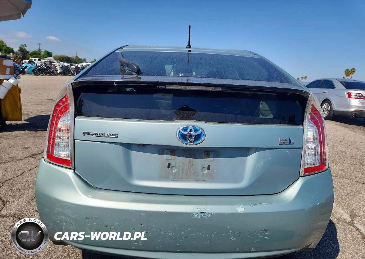 2015 Toyota Prius Two VIN:JTDKN3DU0F1898658 - 6