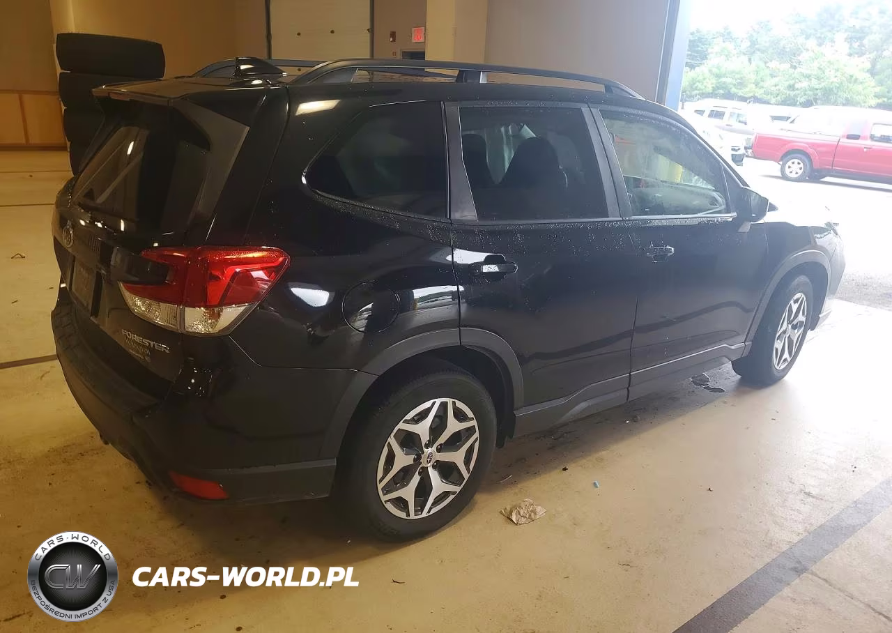 2020 Subaru Forester Premium VIN:JF2SKAJC6LH480909 - 3