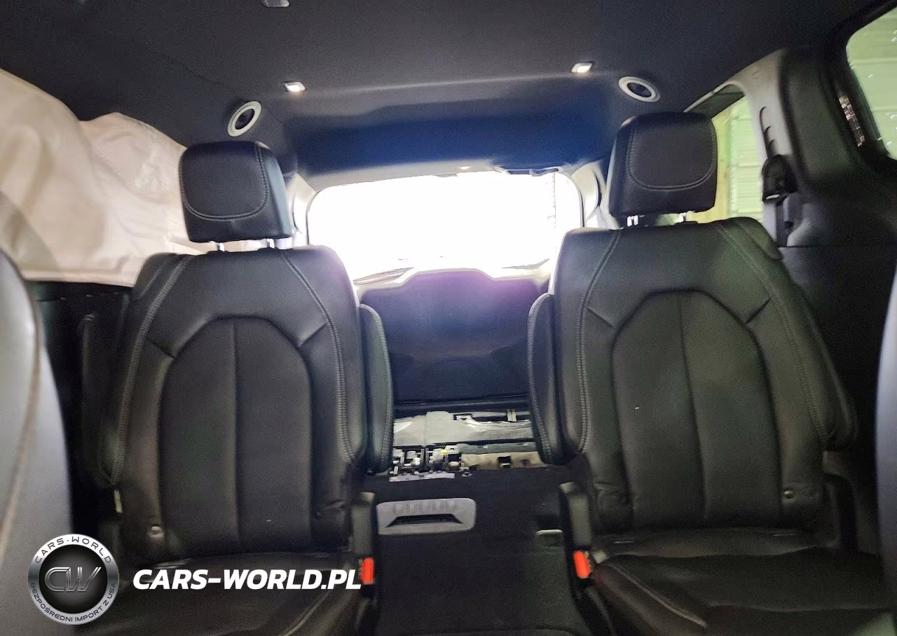 2025 Chrysler Pacifica Select VIN:2C4RC3BG7SR514527 - 10