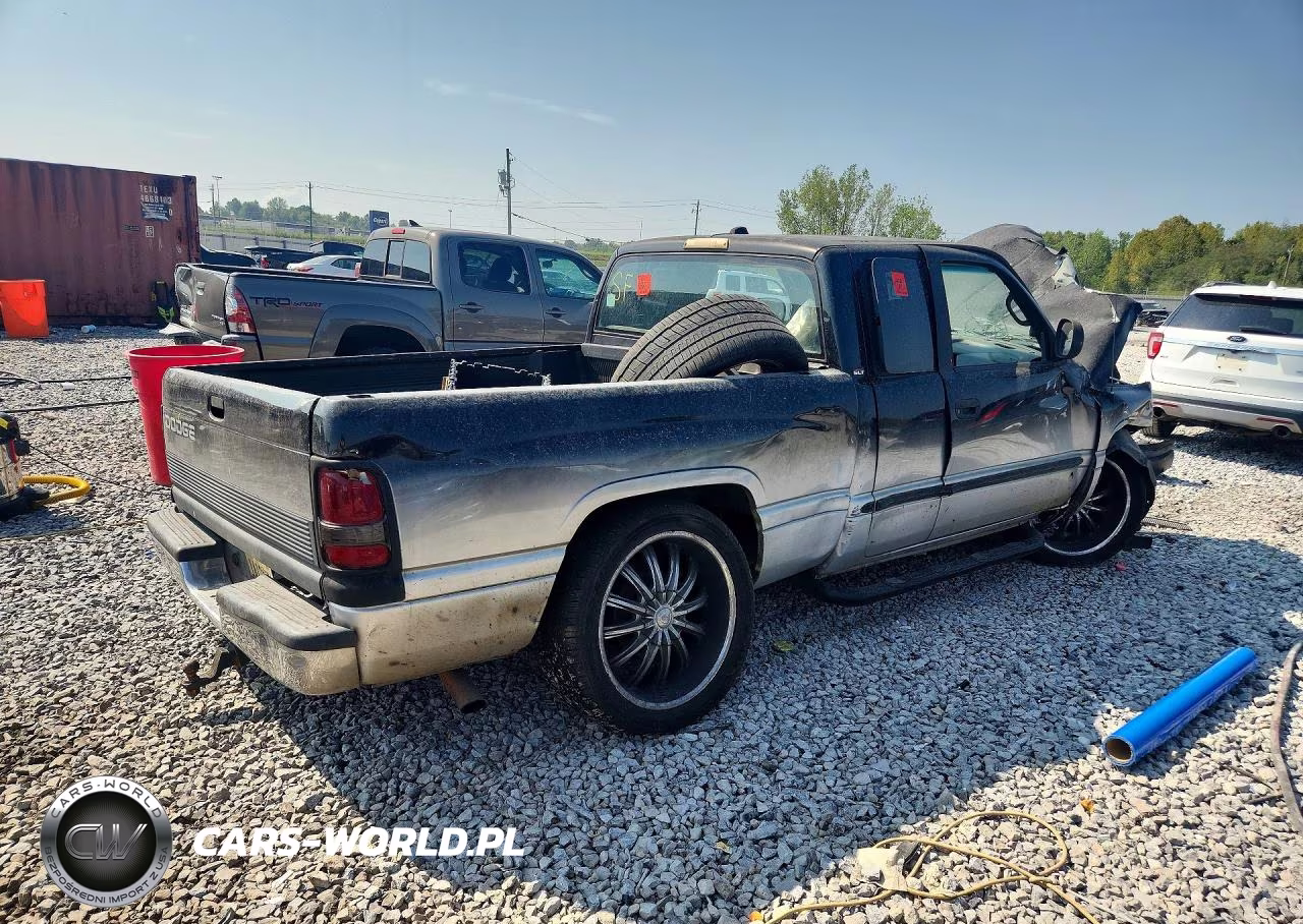 2000 Dodge Ram 1500 VIN:3B7HC13Z8YG142873 - 3