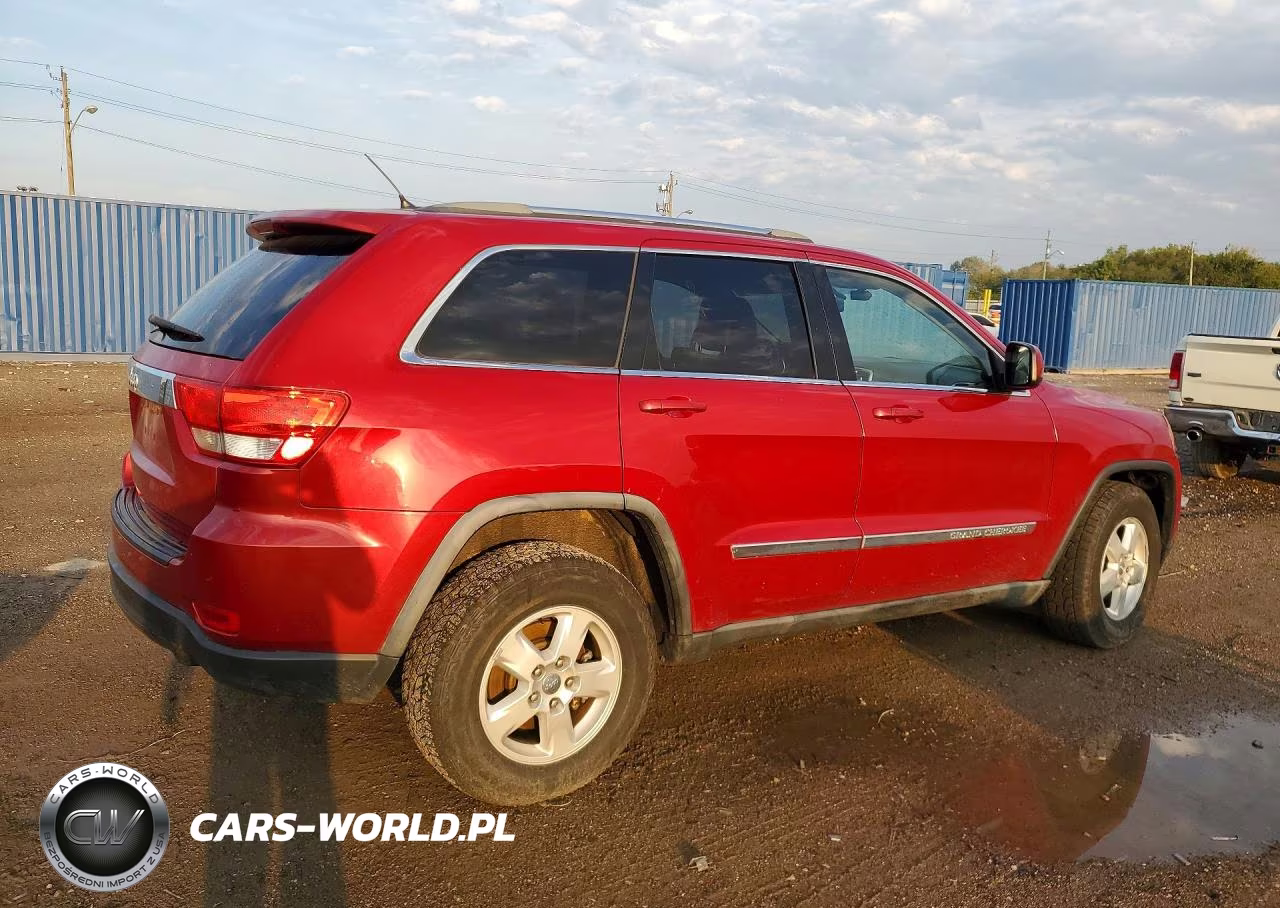 2011 Jeep Grand Cherokee Laredo VIN:1J4RR4GG5BC678049 - 3