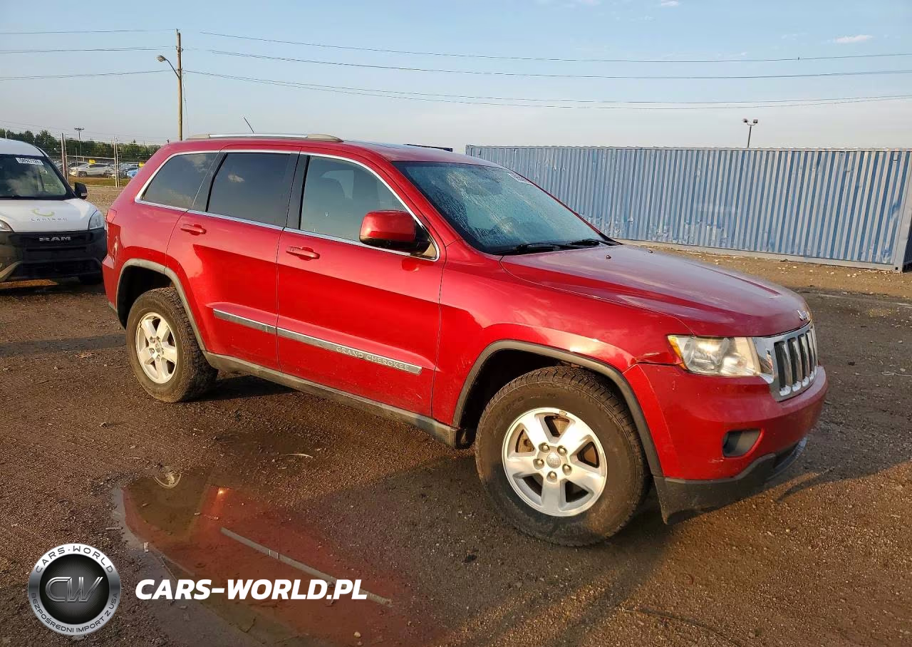 2011 Jeep Grand Cherokee Laredo VIN:1J4RR4GG5BC678049 - 4