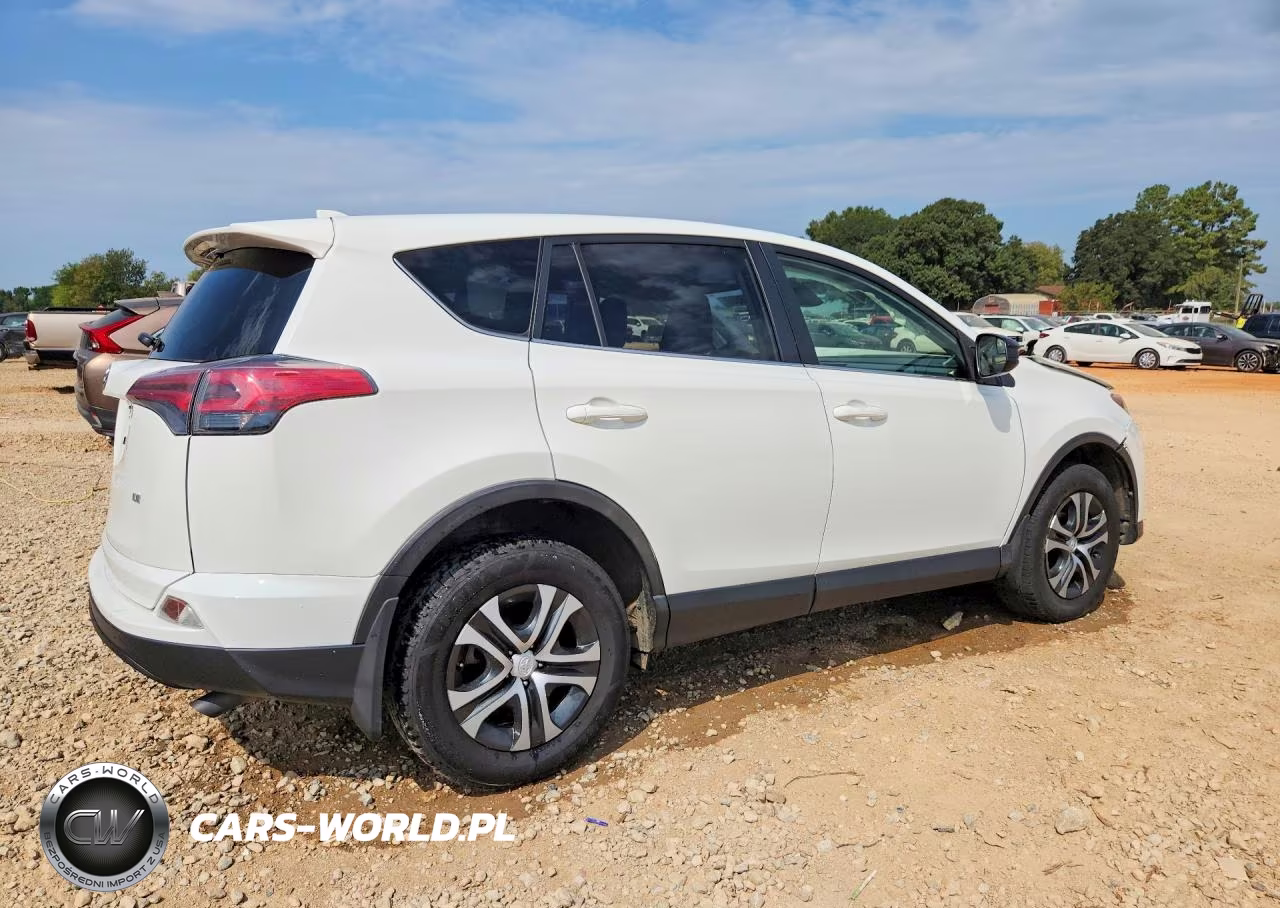 2017 Toyota Rav4 Le VIN:JTMZFREV4HJ720342 - 3