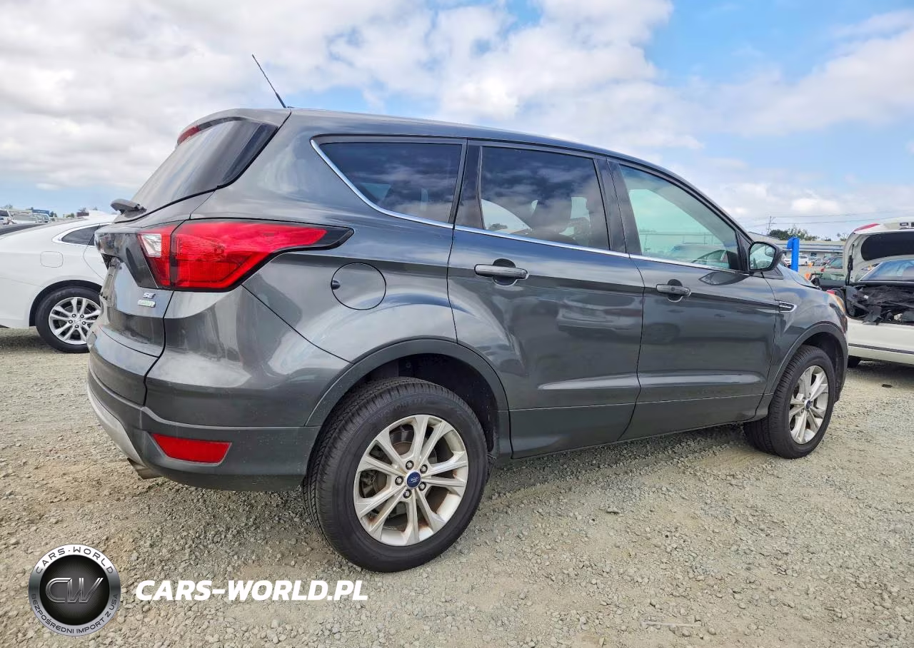 2019 Ford Escape Se VIN:1FMCU0GD2KUB04927 - 3