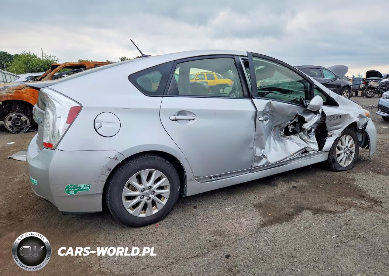 2014 Toyota Prius Plug-In Hybrid Base VIN:JTDKN3DP3E3059150 - 3