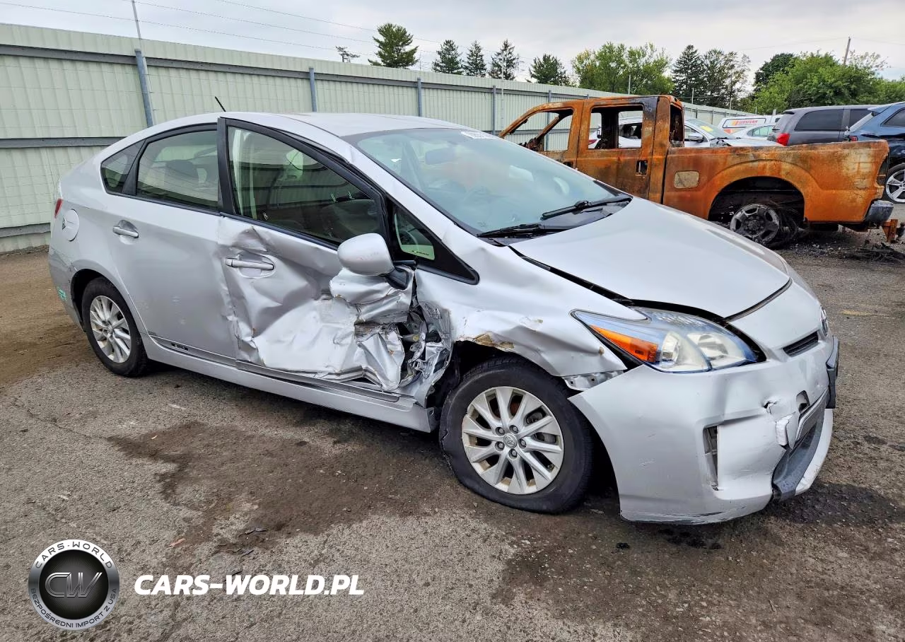 2014 Toyota Prius Plug-In Hybrid Base VIN:JTDKN3DP3E3059150 - 4