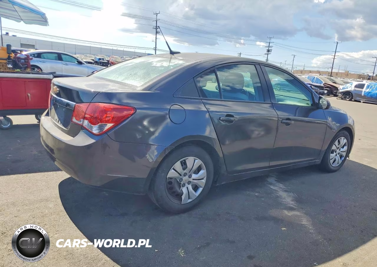 2014 Chevrolet Cruze Ls VIN:1G1PA5SG1E7146885 - 3