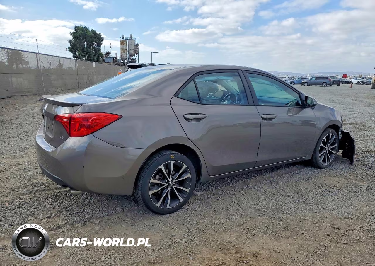 2019 Toyota Corolla Se VIN:2T1BURHE7KC133588 - 3