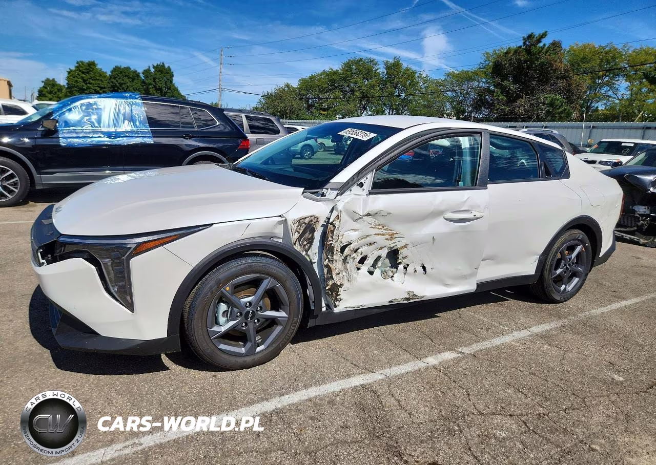 2026 Kia K4 Lxs VIN:3KPFT4DE9TE358448 - 1