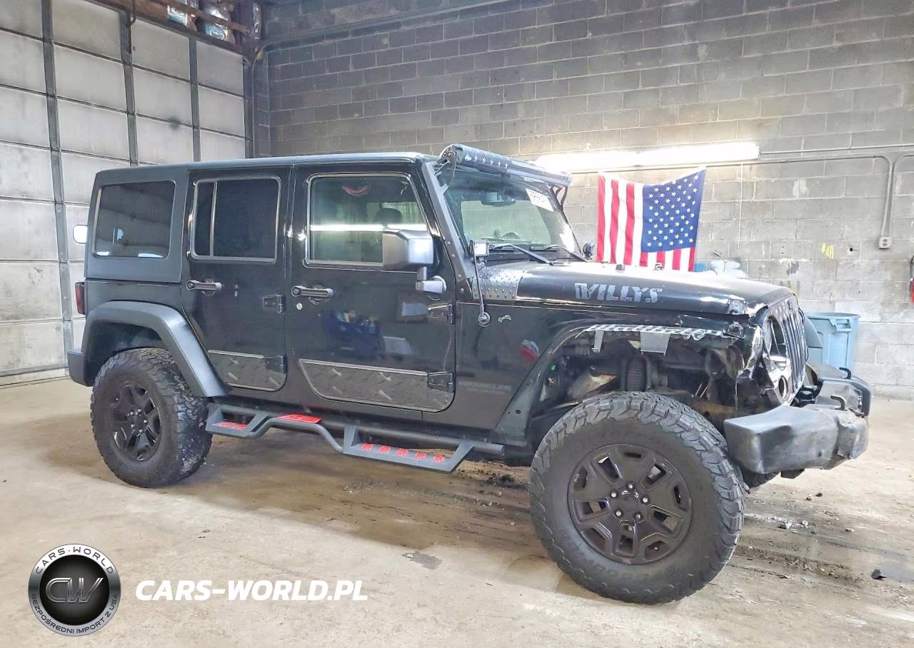 2014 Jeep Wrangler Unlimited Sport VIN:1C4BJWDG6EL327380 - 4
