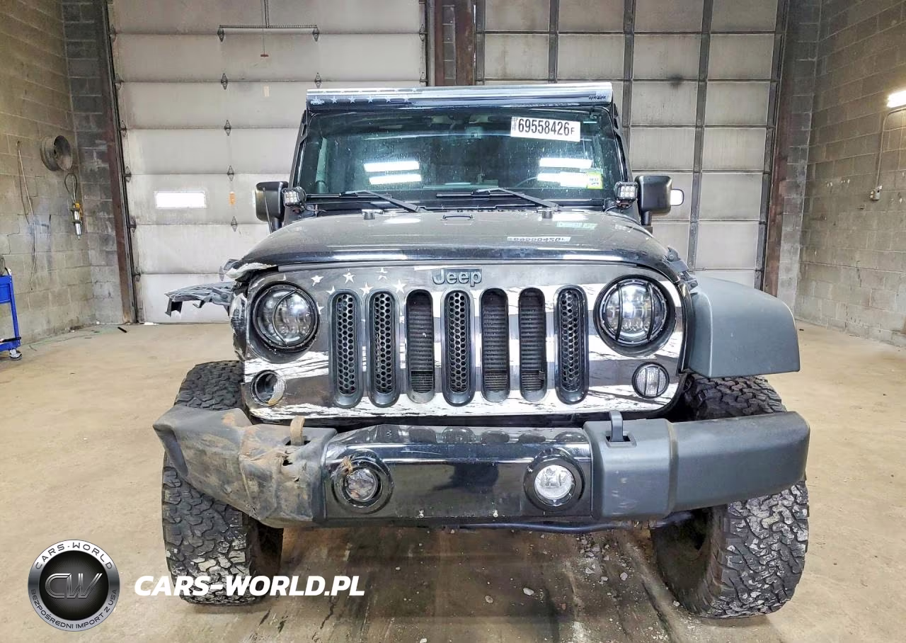 2014 Jeep Wrangler Unlimited Sport VIN:1C4BJWDG6EL327380 - 5