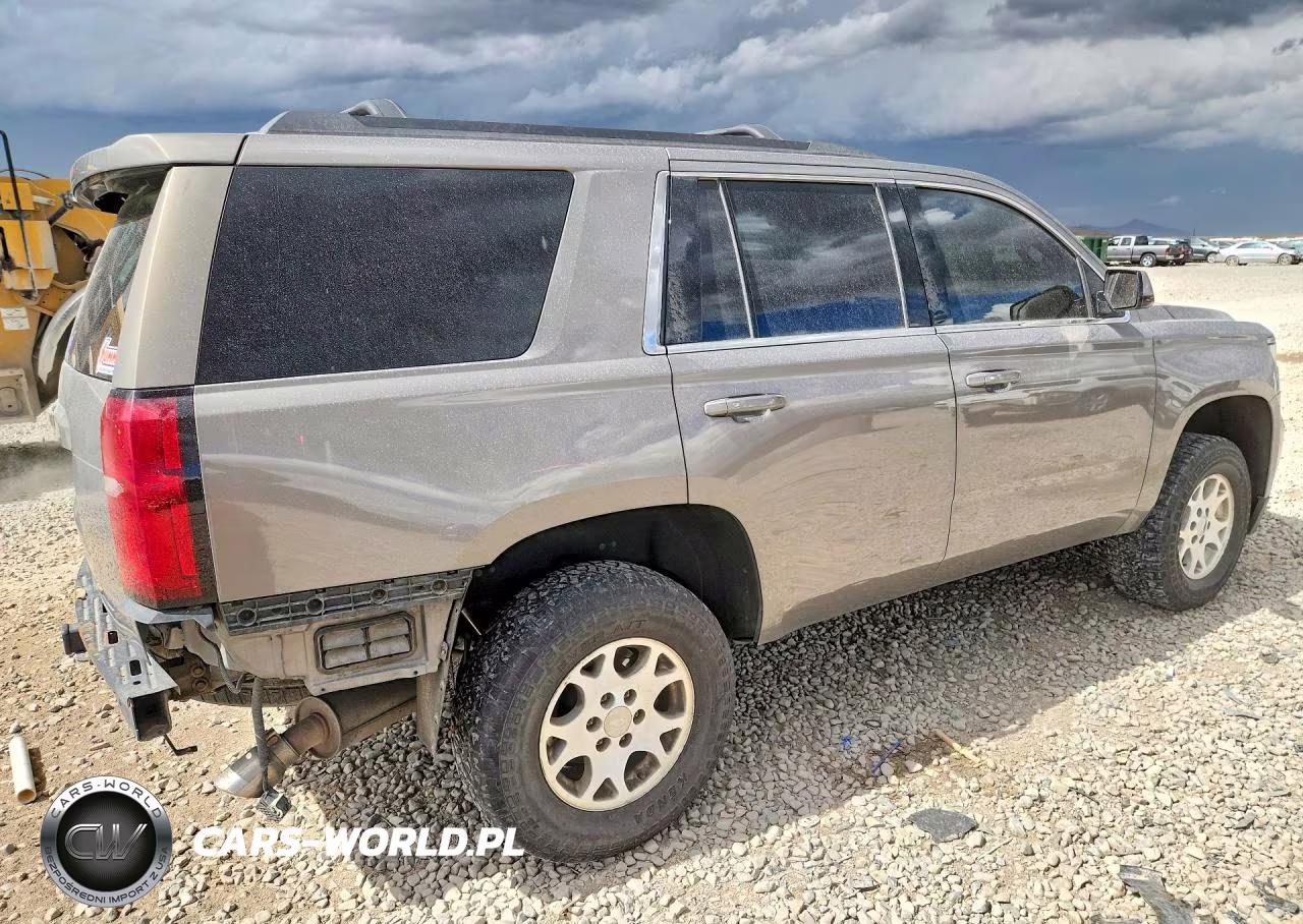 2018 Chevrolet Tahoe K1500 Lt VIN:1GNSKBKC4JR172655 - 3