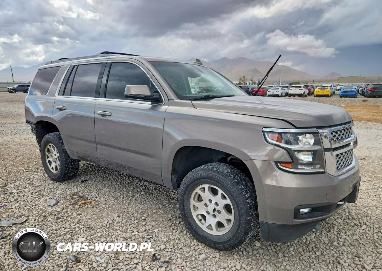 2018 Chevrolet Tahoe K1500 Lt VIN:1GNSKBKC4JR172655 - 4