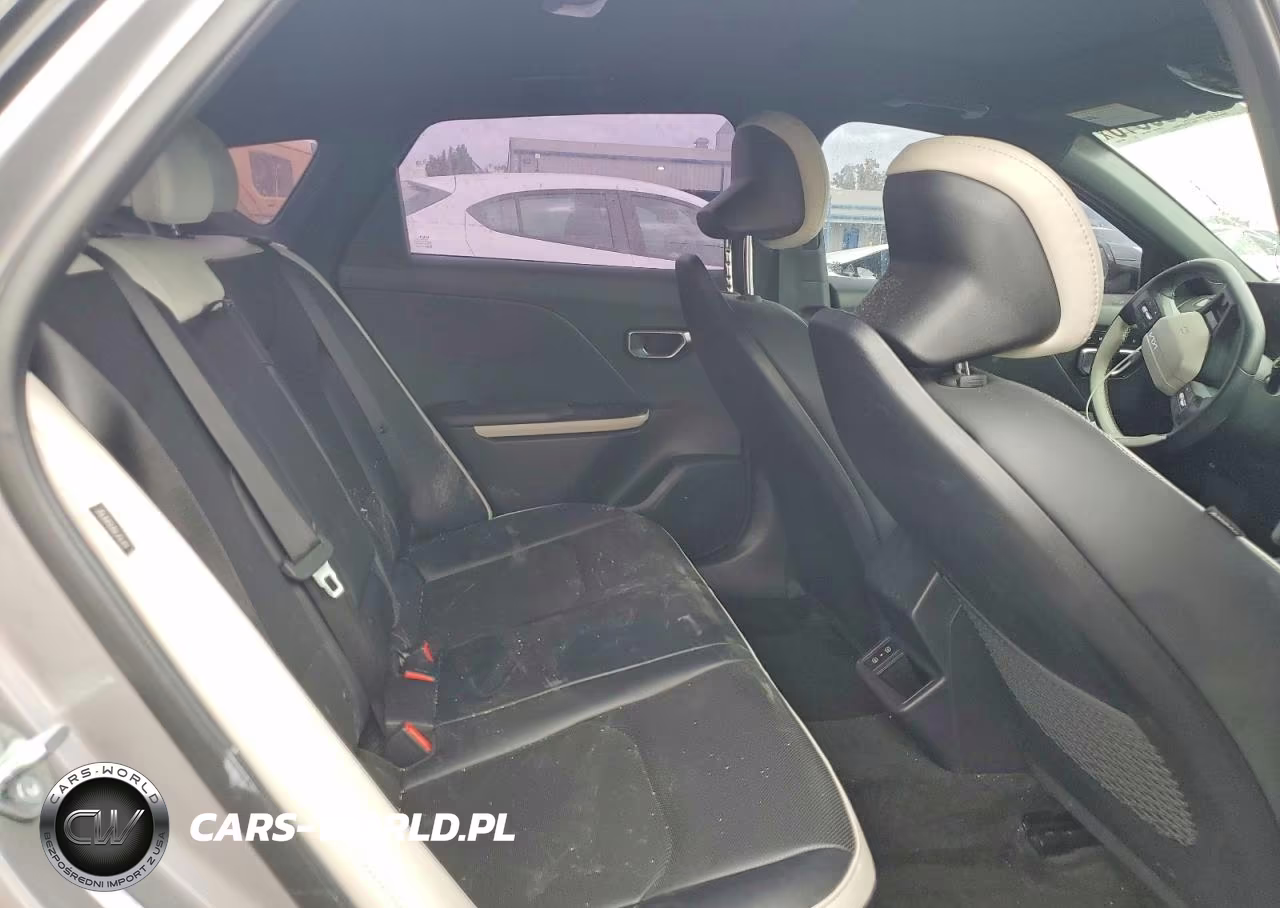 2025 Kia K4 Gt Line VIN:3KPFW4DE4SE083562 - 10