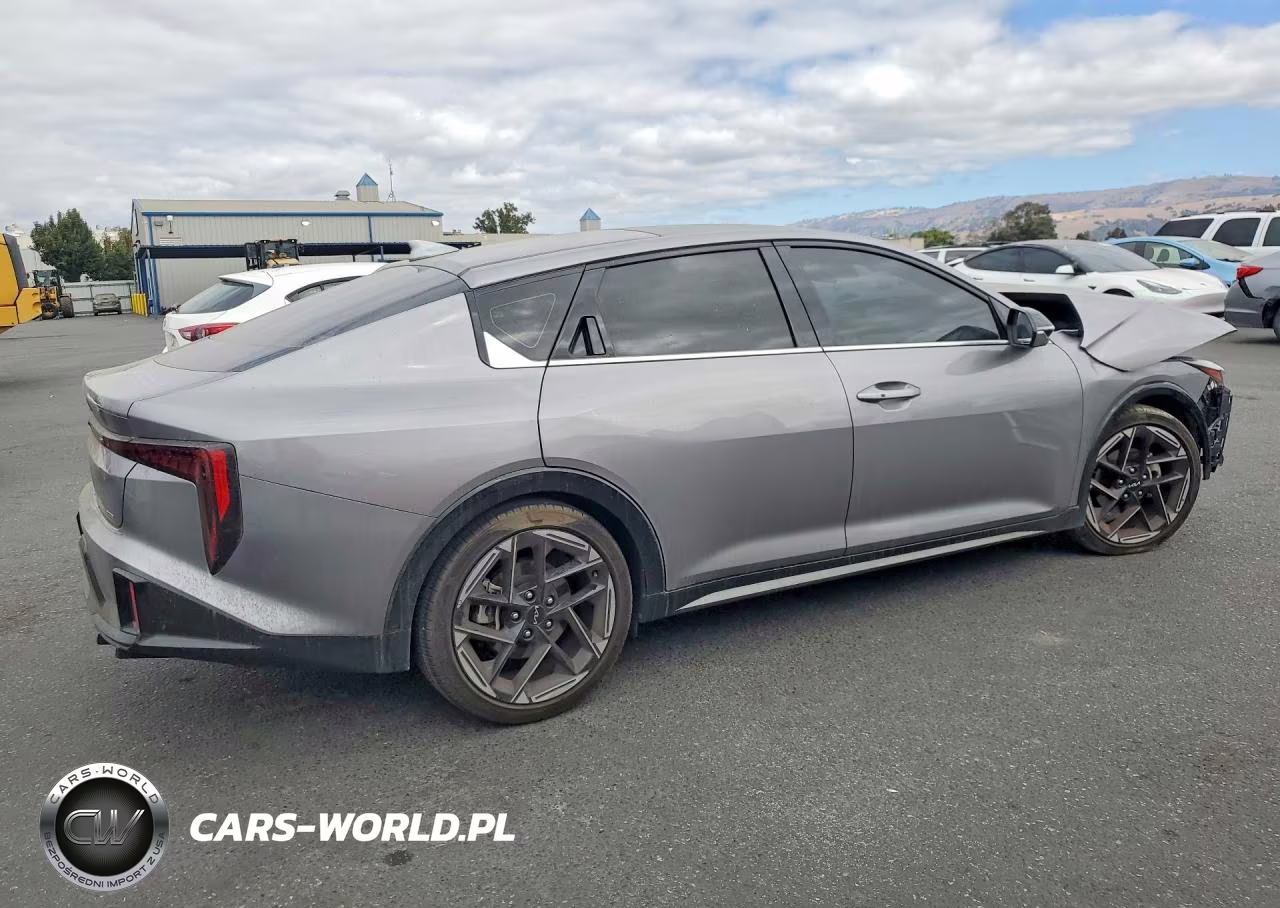 2025 Kia K4 Gt Line VIN:3KPFW4DE4SE083562 - 3