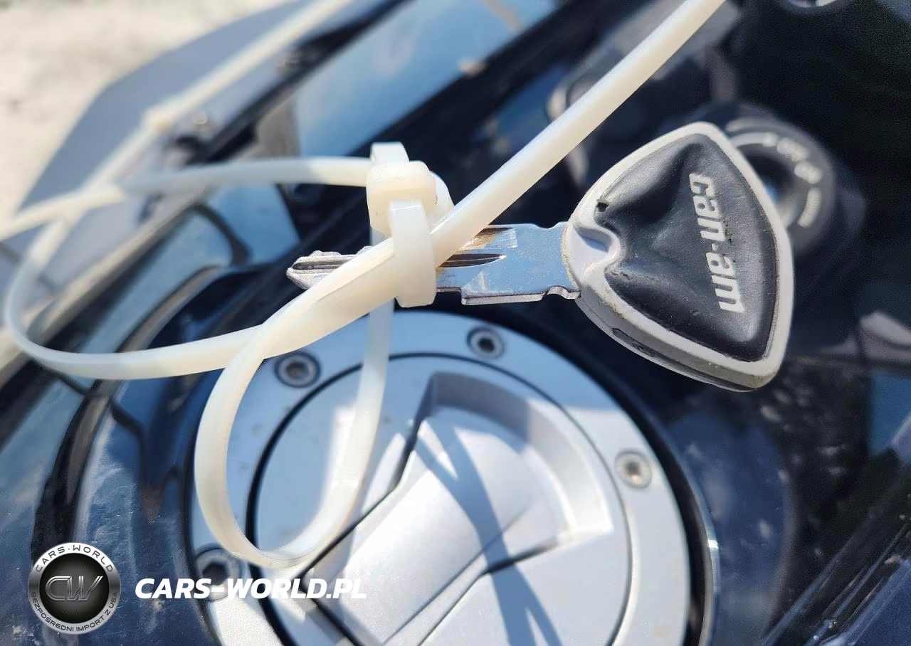 2019 Can-Am Spyder Roadster F3-T VIN:2BXREDD26KV001262 - 8